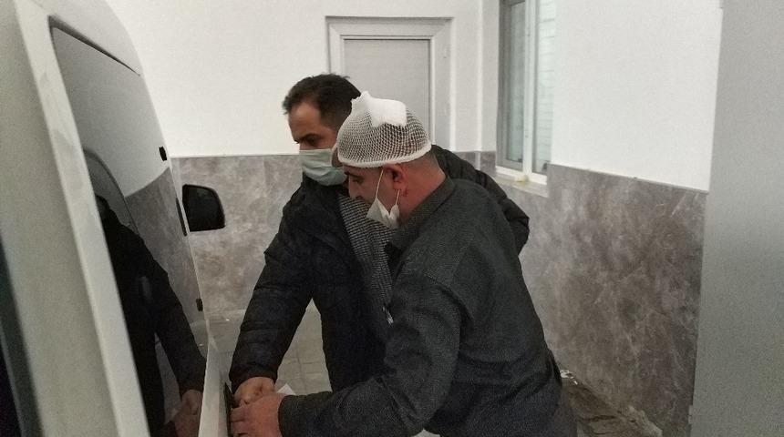 Babasının bı&ccedil;akladığı kardeşini vuran muhtar serbest bırakıldı