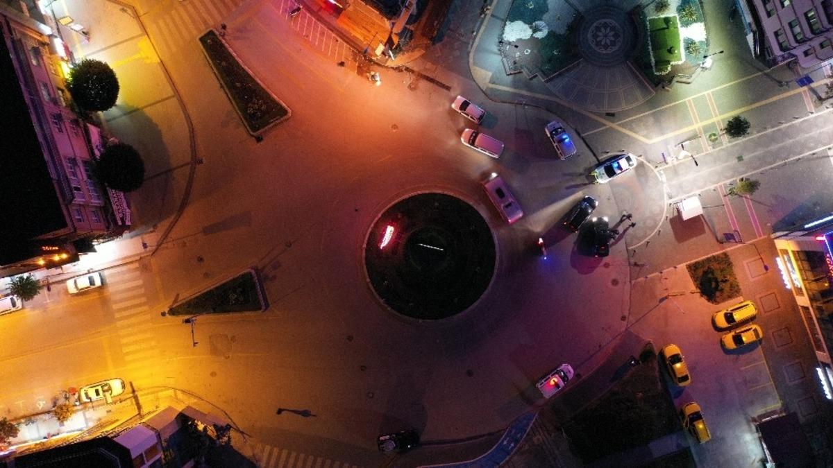 Yalova&rsquo;da sokağa &ccedil;ıkma kısıtlamaları denetlendi