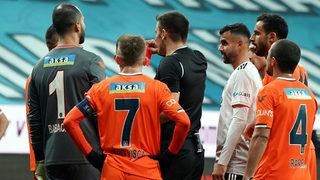 Mehmet Topal 4 sezon sonra kırmızı kart gördü