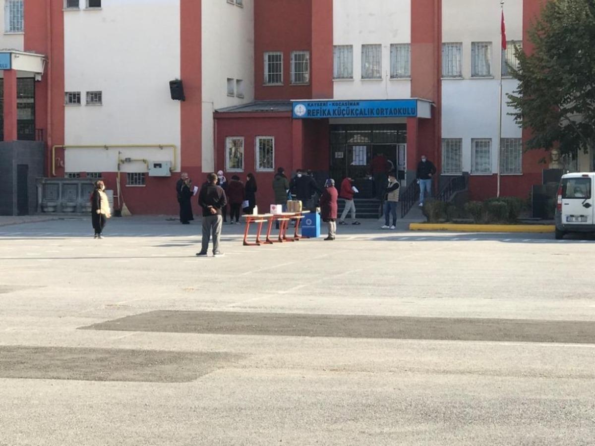 KPSS Orta&ouml;ğretim sınavı tedbirler &ccedil;er&ccedil;evesinde başladı