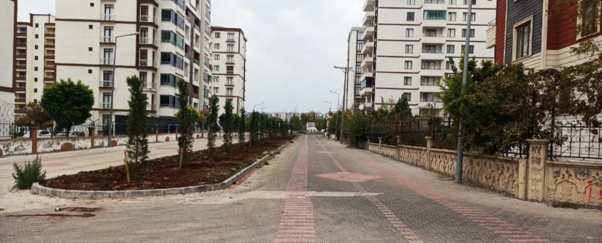 Bağlar&rsquo;da caddeler yeni ref&uuml;j &ccedil;alışmalarıyla g&uuml;zelleşiyor
