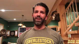 ABD Başkanı’nın oğlu Donald Trump Jr karantinadaki zamanını silahlarını temizleyerek geçirecek