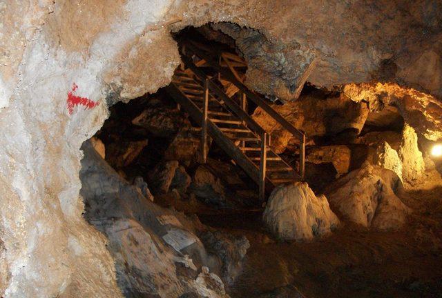 Bayburt’ta Çimağıl Mağarası 