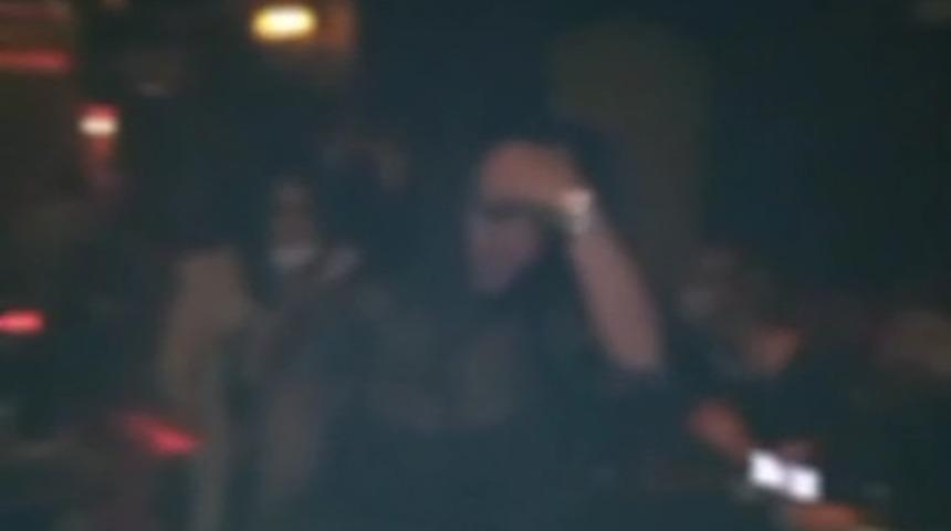 Korona partisine polis baskını!