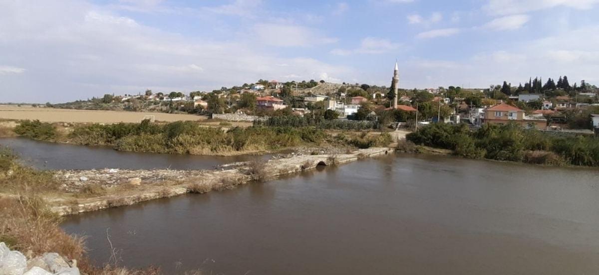 S&ouml;ke Sarıkemer&rsquo;deki tarihi taşk&ouml;pr&uuml; i&ccedil;in doğa severler kampanya başlattı