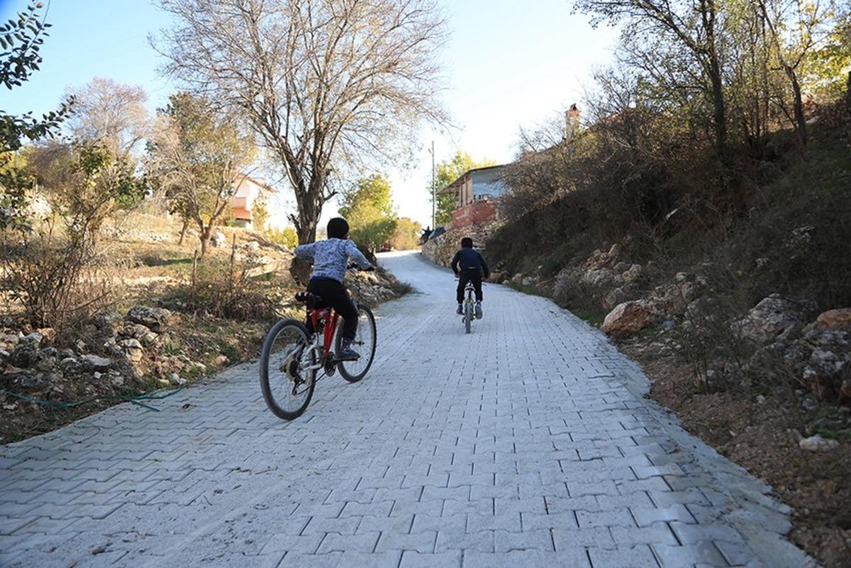 Ak&ccedil;apınar&rsquo;ın sokakları yenilendi