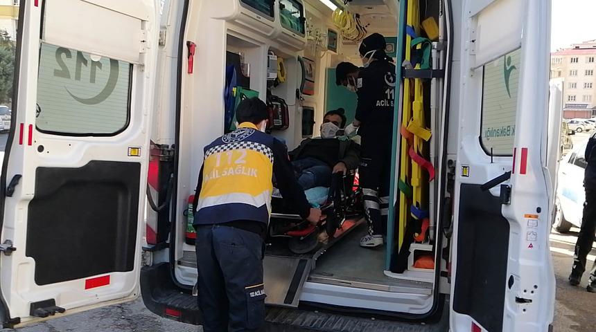 Sevgilisini rahatsız eden kişiyi ayaklarından vurdu