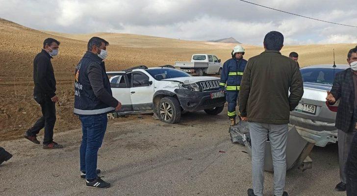 Düğün konvoyunda kaza: 1 yaralı G1