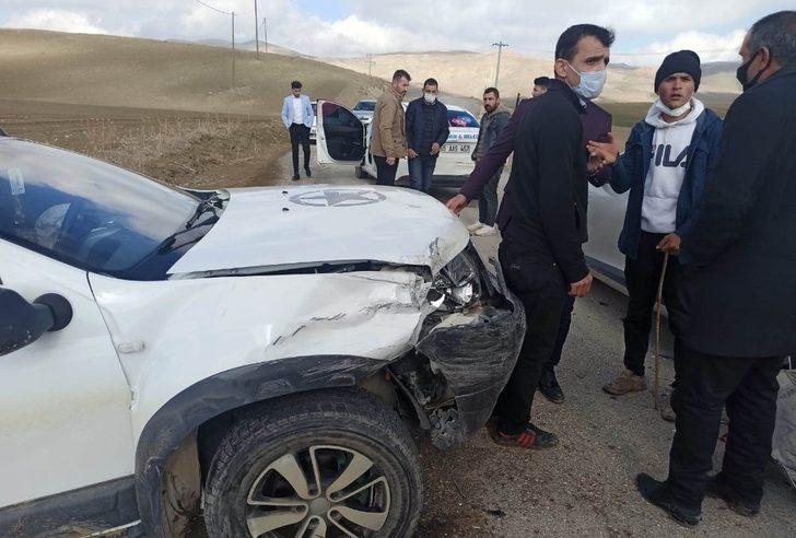 Düğün konvoyunda kaza: 1 yaralı G2