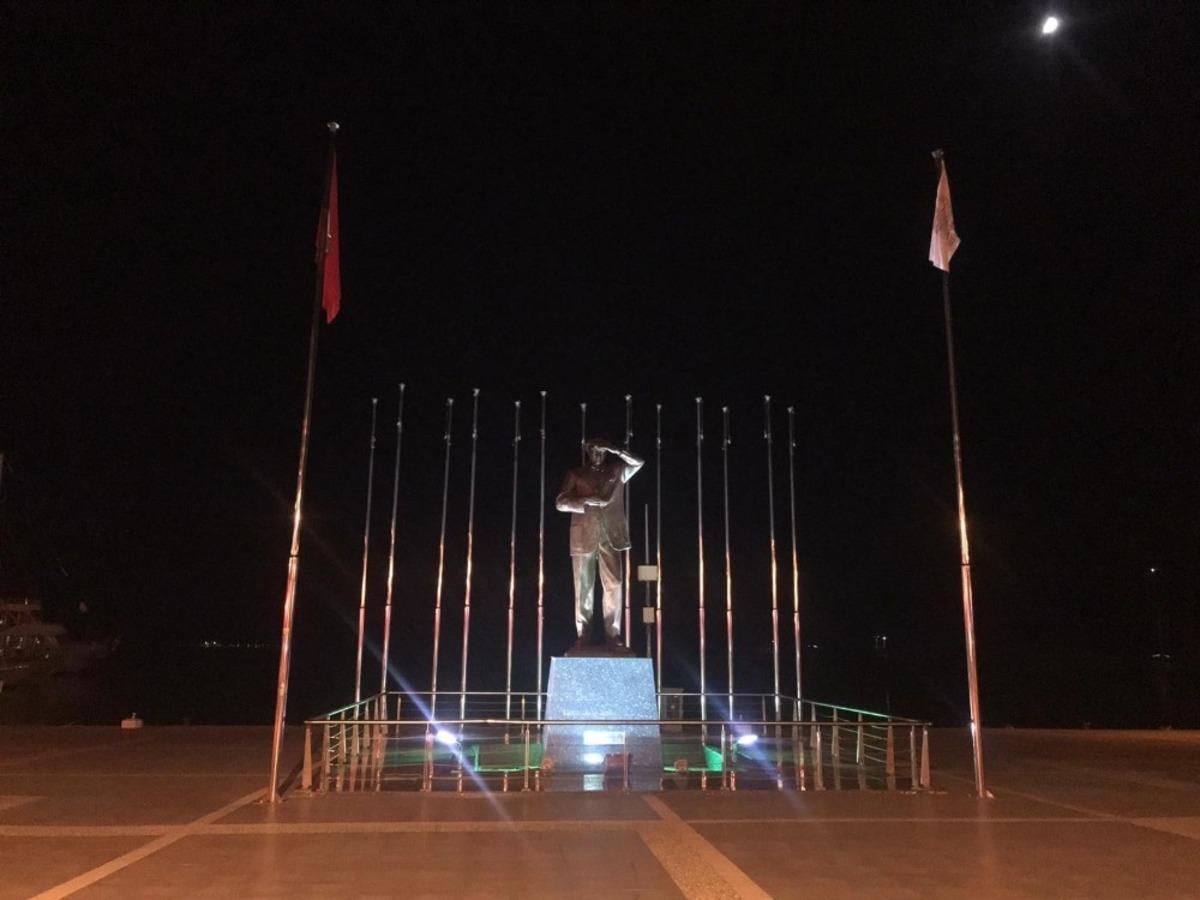 Marmaris&rsquo;te kısıtlama kurallarına uyuluyor