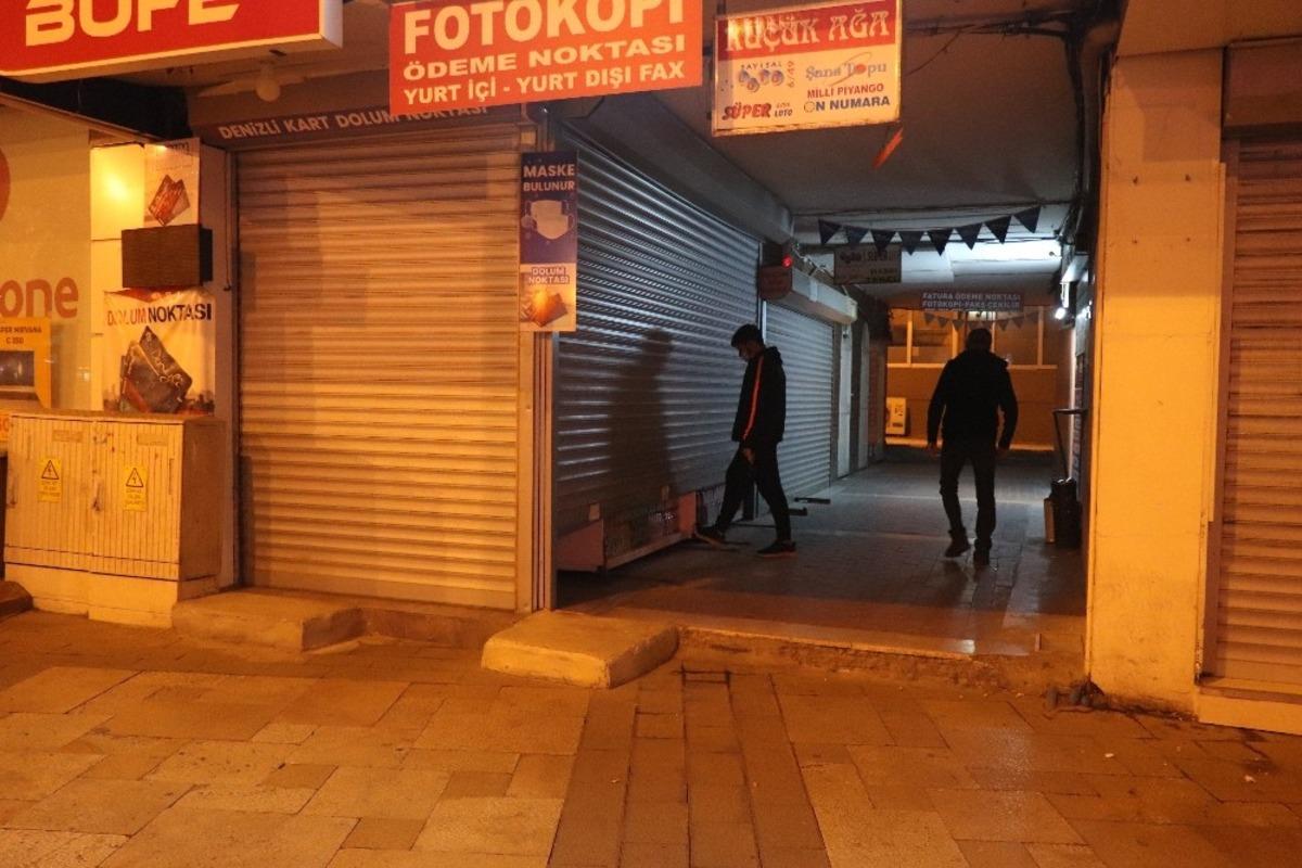 Denizli&rsquo;de sokağa &ccedil;ıkma kısıtlamasında ikinci g&uuml;nde sokaklar boş kaldı