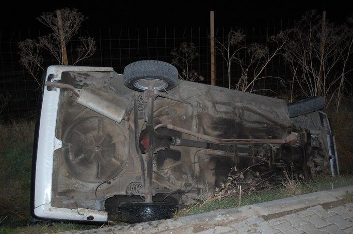 Sokağa çıkma kısıtlamasında kaza: Şarampole devrilen otomobil sürücüsü yaralandı G4