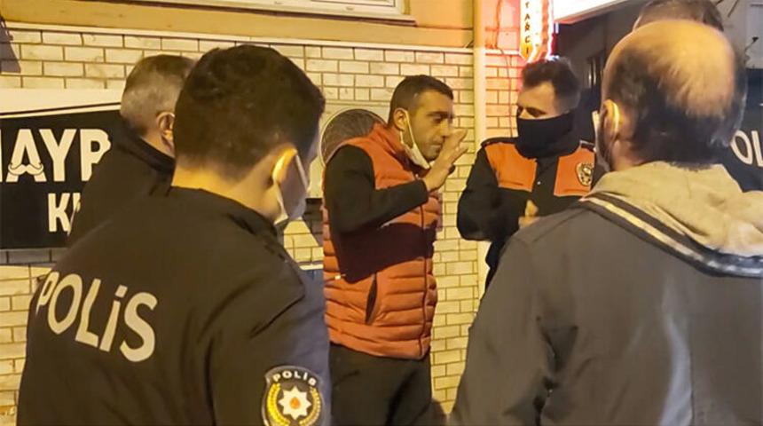 Bursa'da kısıtlamaya uymayan şahıs polisleri &ccedil;ileden &ccedil;ıkardı: Senin adın ne?