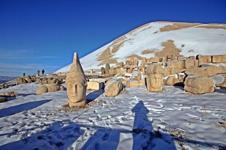 Nemrut Dağı’na sezonun ilk karı düştü G3