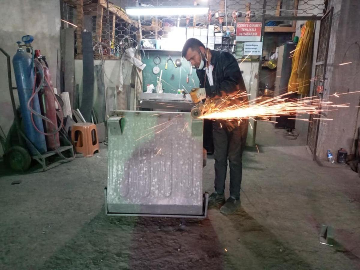 Karacasu&rsquo;da &ccedil;&ouml;p konteynerleri yenileniyor