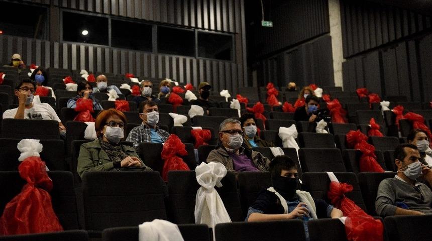 Pazar Sineması devam ediyor