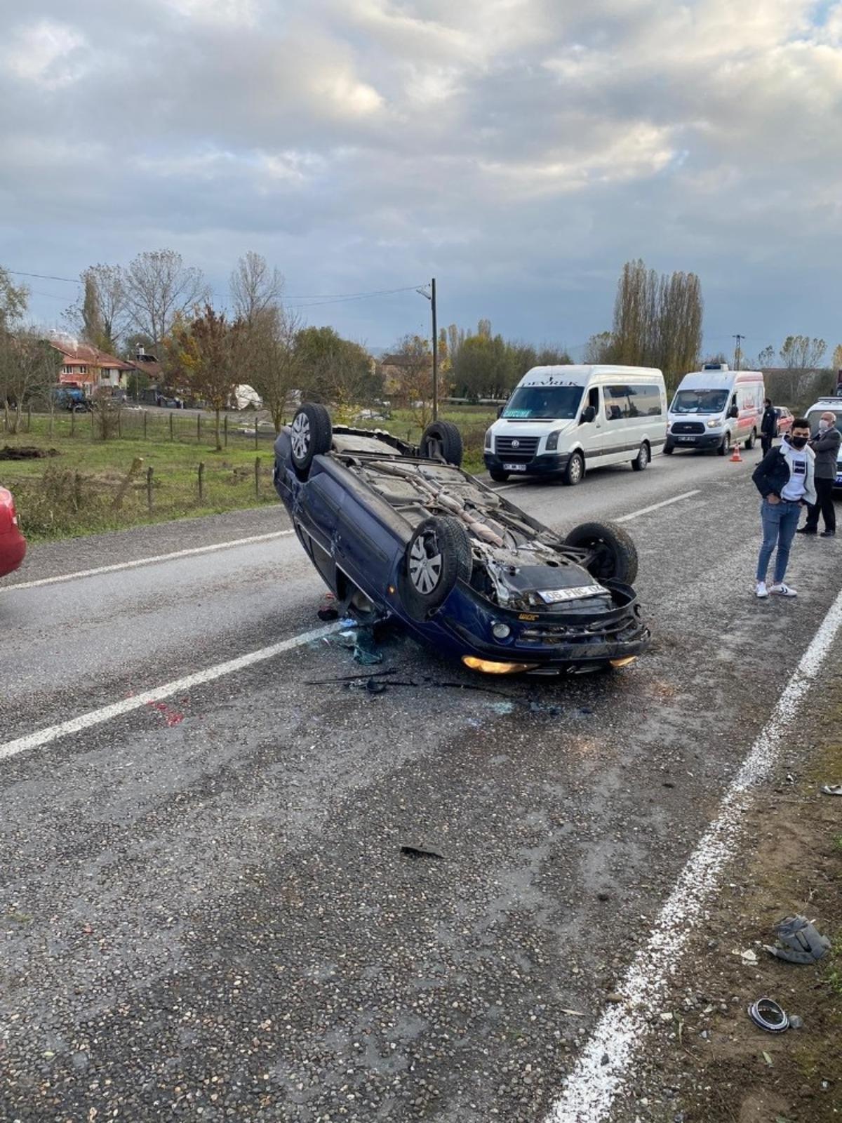 Ref&uuml;je &ccedil;arptı takla attı; 1 yaralı