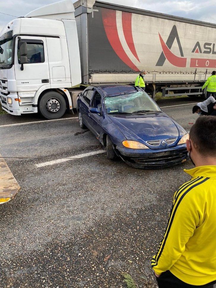 Refüje çarptı takla attı; 1 yaralı G5