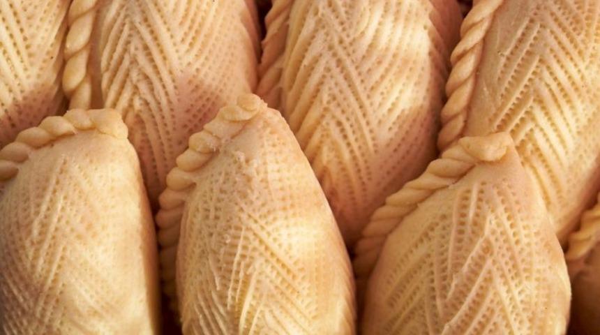 Şekerbura nasıl yapılır? Şekerbura tarifi nedir? İşte MasterChef Azerbaycan Şekerbura tarifi ve malzemeleri...