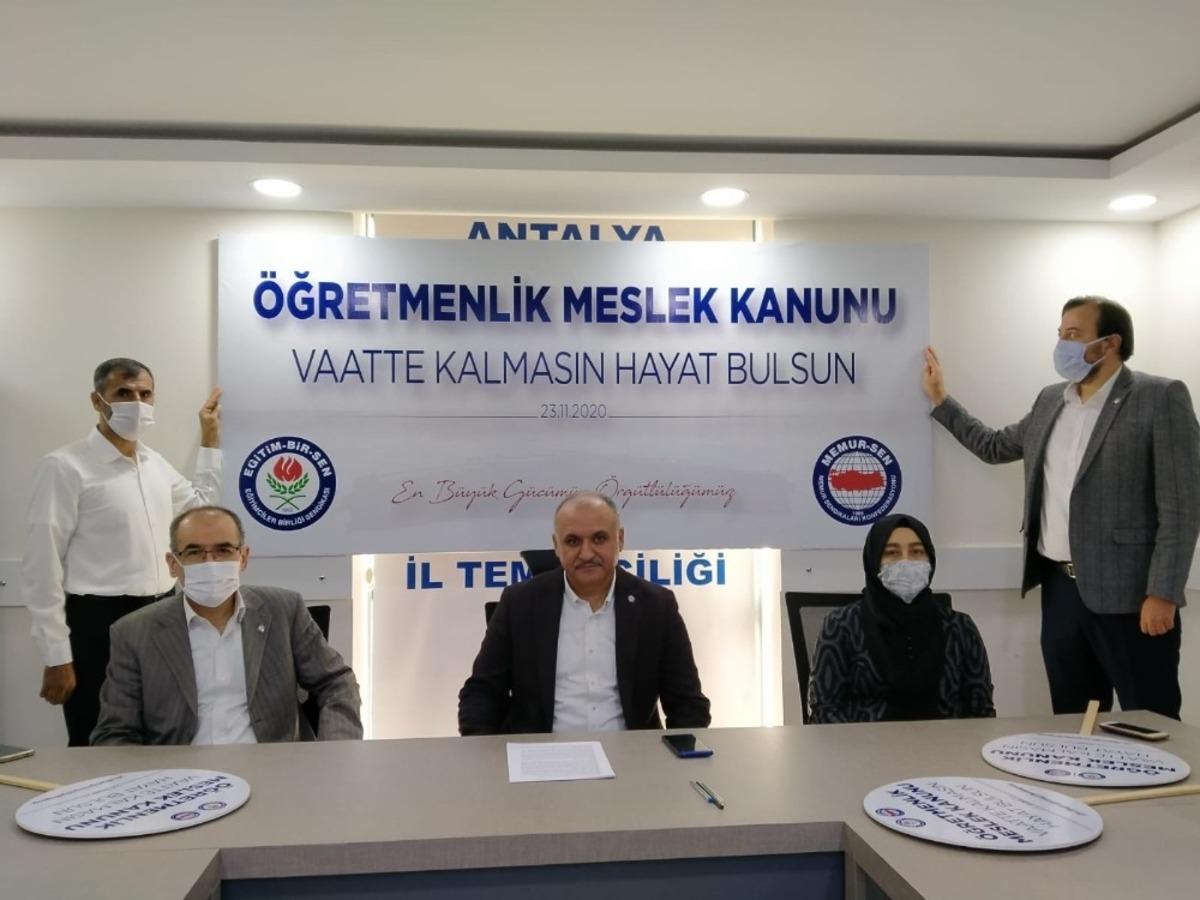 Eğitim Bir Sen &Ouml;ğretmenlik Meslek Kanunu istiyor