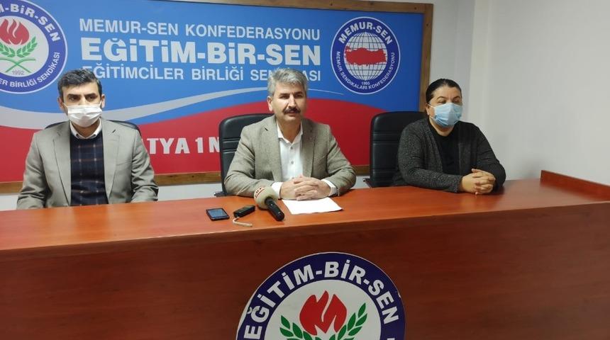 Malatya&rsquo;daki &ouml;ğretmenlerden Meslek Kanunu talebi