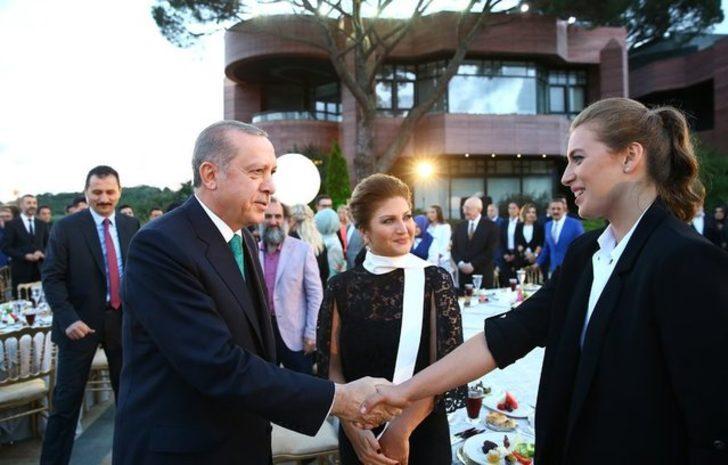 Erdoğan'ın iftar yemeğine ünlüler akın etti G3