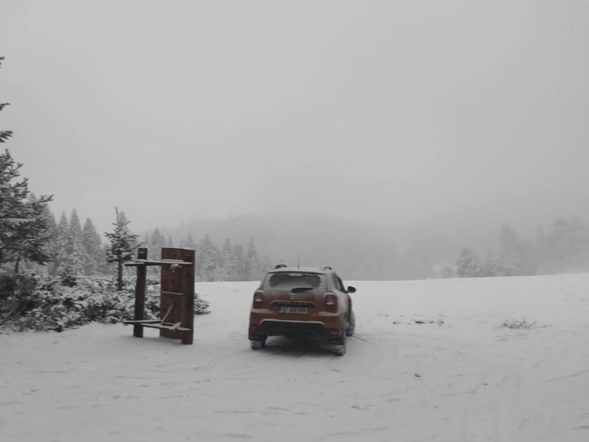 Hacıağa&ccedil; Yaylası&rsquo;na mevsimin ilk karı d&uuml;şt&uuml;