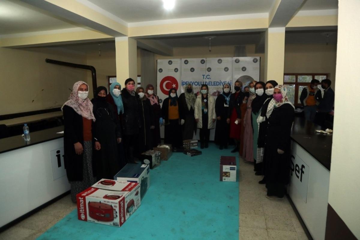 İpekyolu Belediyesinden &lsquo;İpek Kadınlar Y&ouml;resel Yemek Yarışması&rsquo;