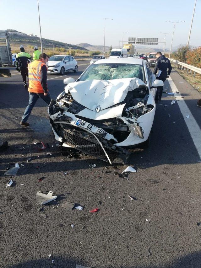 Kaza sonrası özür dilemek için aracından indi, başka bir aracın çarpması sonucu hayatını kaybetti