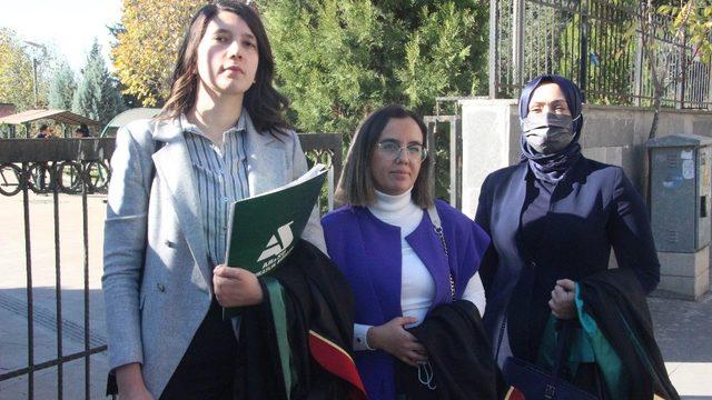 Bin 570 farklı numaradan rahatsız edilen doktorun duruşması yapıldı