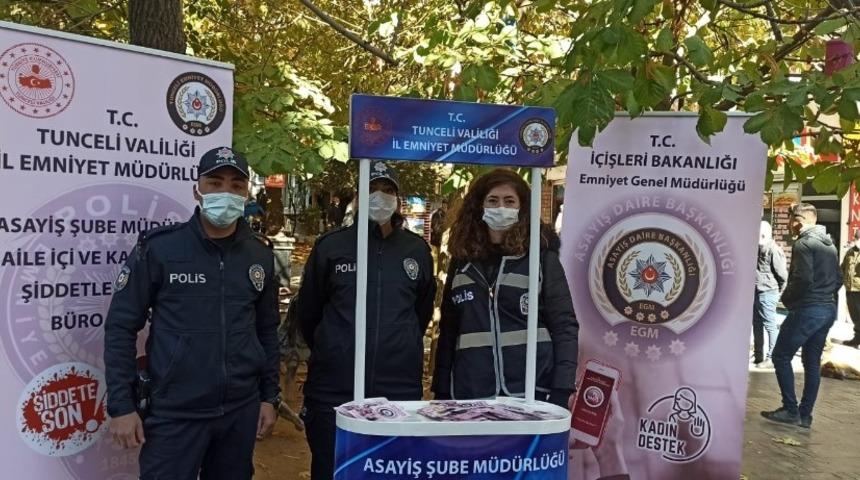 Tunceli polisi, şiddetin &ouml;nlenmesine y&ouml;nelik vatandaşları bilgilendirdi