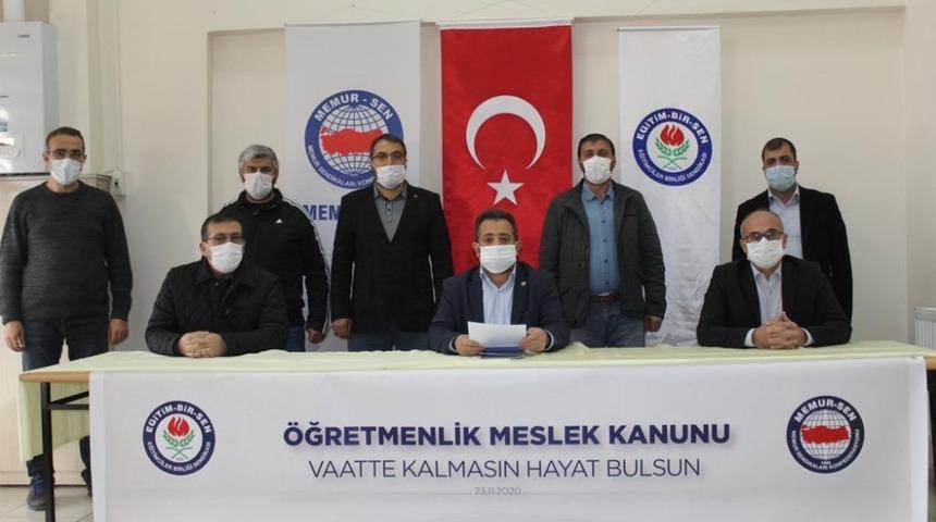 Turan: &ldquo;&Ouml;ğretmenlik Meslek Kanunu vaatte kalmasın, hayat bulsun&rdquo;