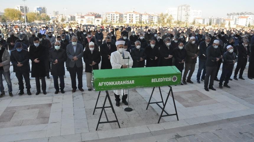 Halil &Ccedil;oban son yolculuğuna uğurlandı