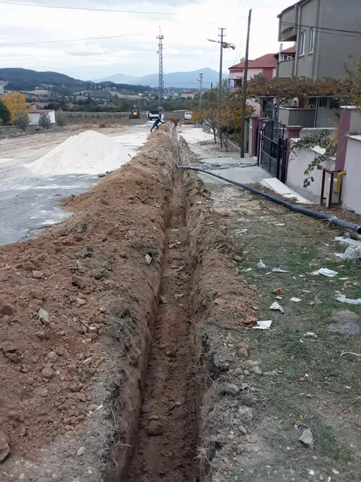 Yukarıyayla Mahallesi&rsquo;nde i&ccedil;me suyu hattı &ouml;zel m&uuml;lkten &ccedil;ıkarıldı