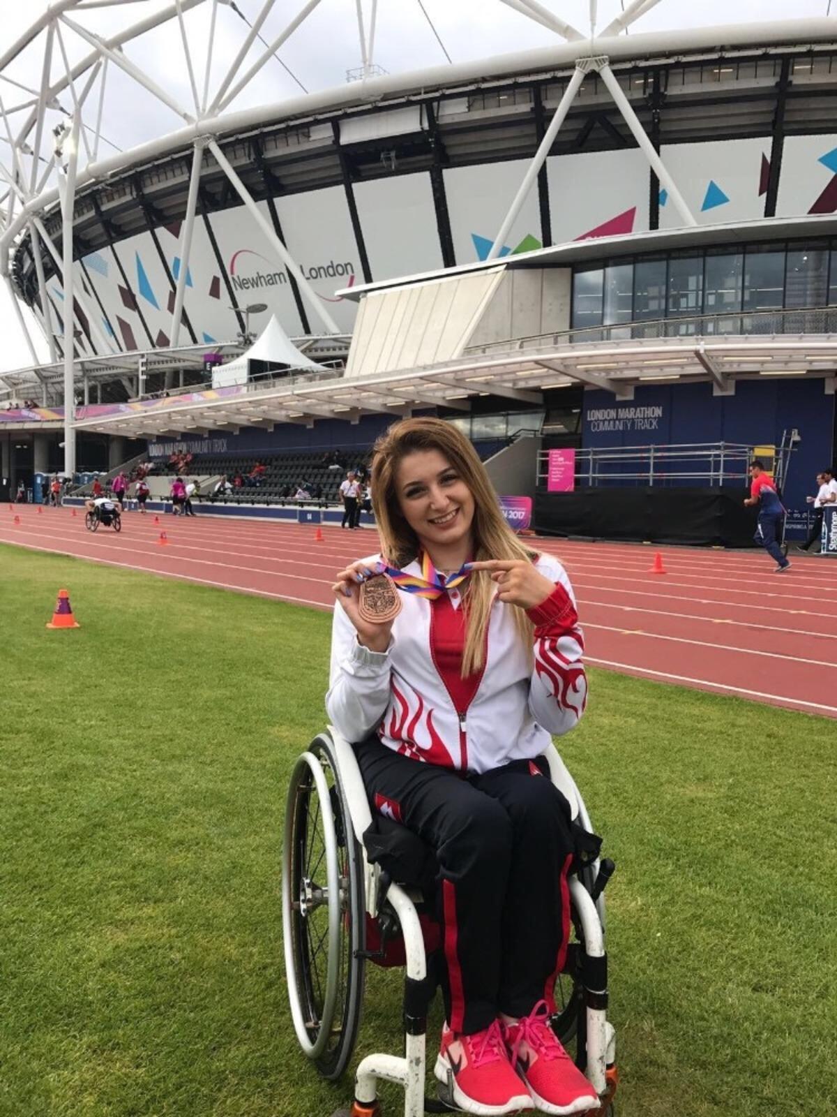 Olimpiyat yolundaki Hamide&rsquo;nin en b&uuml;y&uuml;k destek&ccedil;isi annesi