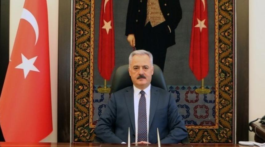 Vali Seymenoğlu’ndan Öğretmenler Günü mesajı