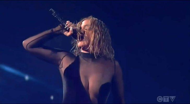 51 yaşındaki Jennifer Lopez'den seksi şov! Geceye damga vurdu G5