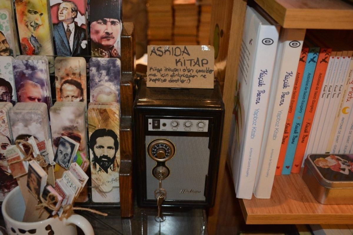 Sinop&rsquo;ta  &lsquo;askıda kitap&rsquo; kampanyası