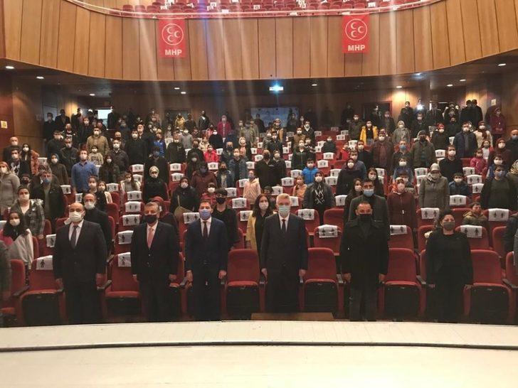 Milliyetçi Hareket Partisi’nden öğrencilere tablet desteği G4