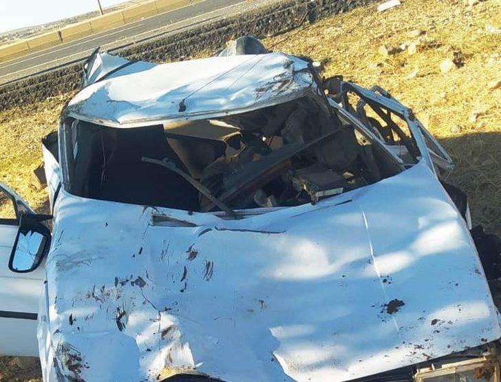 Şanlıurfa’da otomobil takla attı: 2 yaralı G2