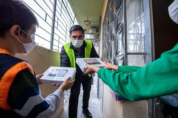 Depremzede çocuklara tablet desteği G1