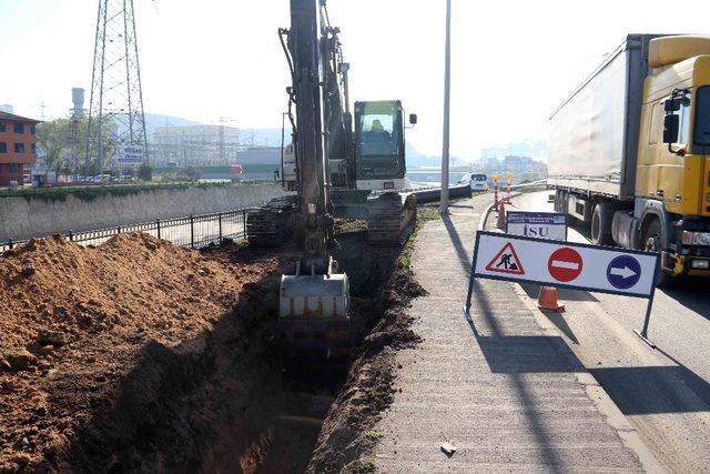 Dilovası’ndaki alt yapı çalışmasında 1000 metrelik kısım tamamlandı