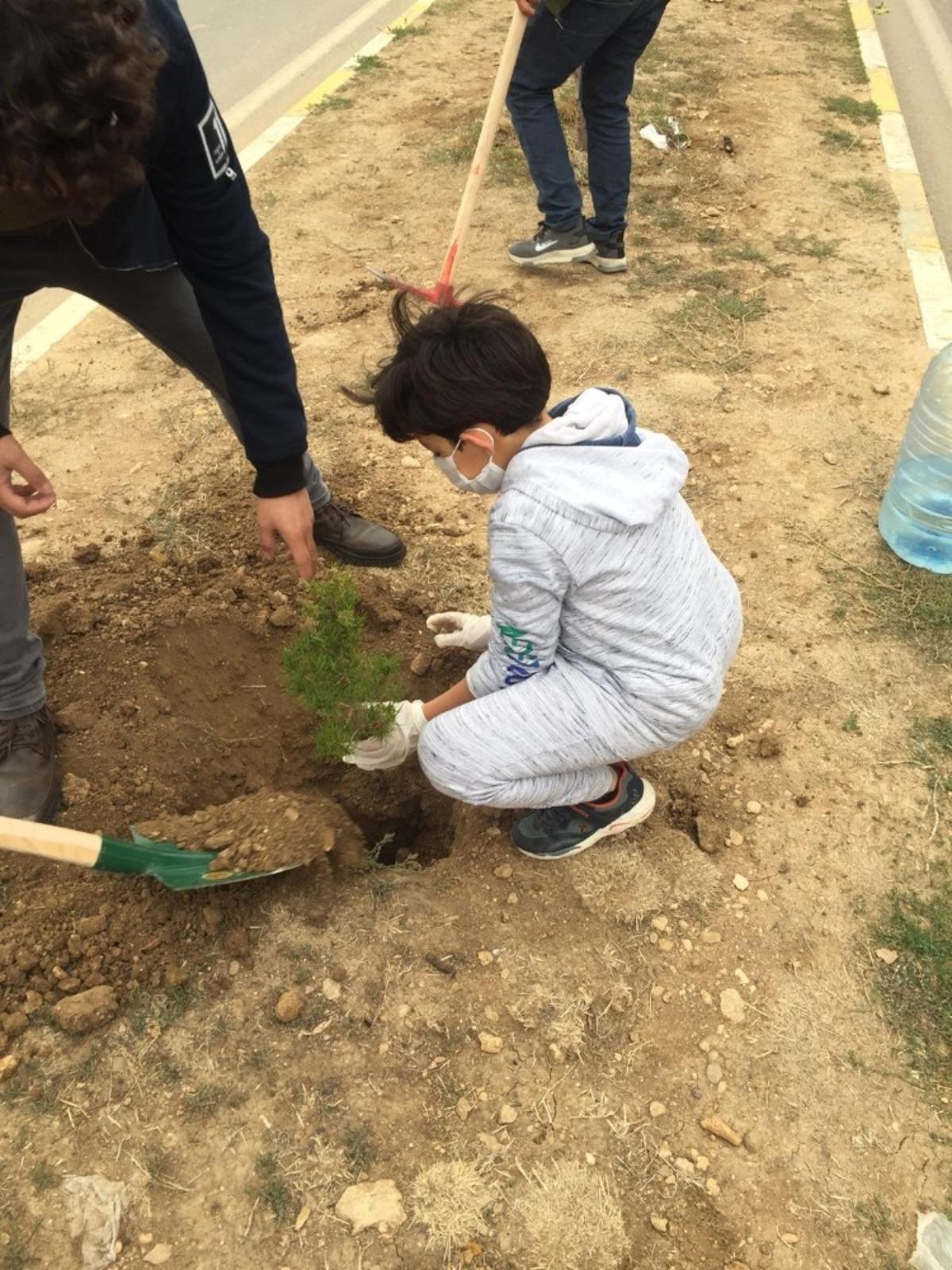 Gerc&uuml;ş&rsquo;te Ağa&ccedil;lar Kitaplarla B&uuml;y&uuml;yor Projesi başladı
