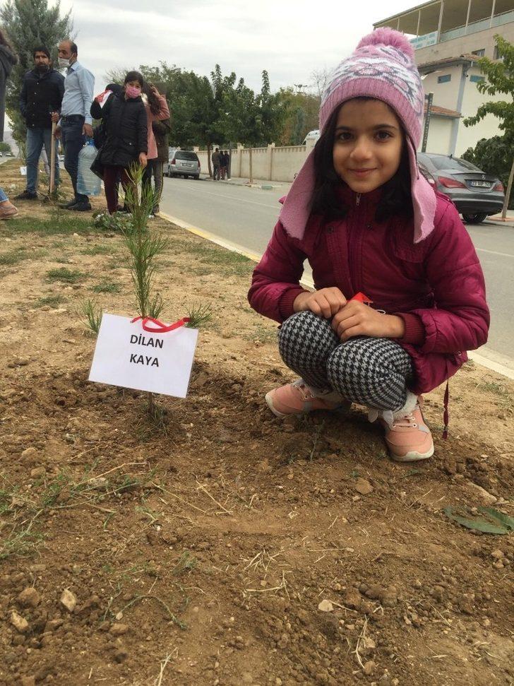 Gercüş’te Ağaçlar Kitaplarla Büyüyor Projesi başladı G5