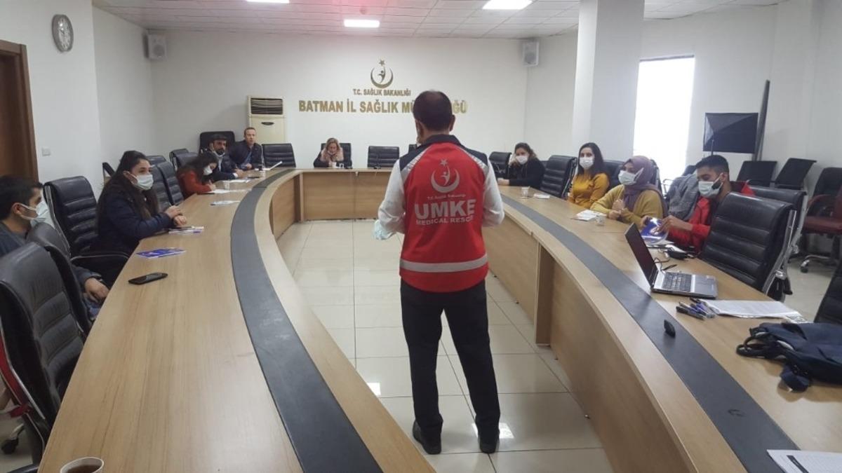 Batman&rsquo;da sağlık &ccedil;alışanlarına acil durum eğitimi verildi