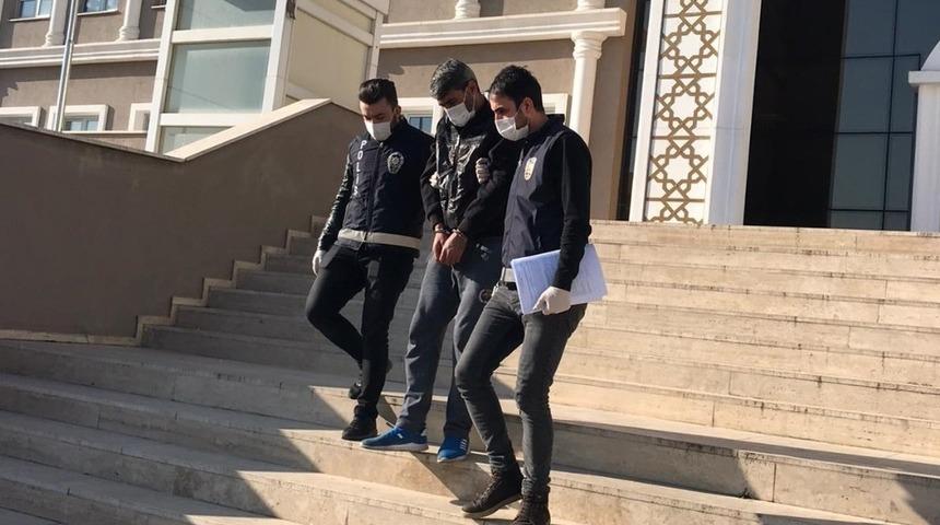 &Ccedil;ayırova&rsquo;da girdiği evden hırsızlık yapan şahıs yakalandı