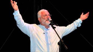 Koronavirüse yakalanan Onur Akın hastaneye kaldırıldı