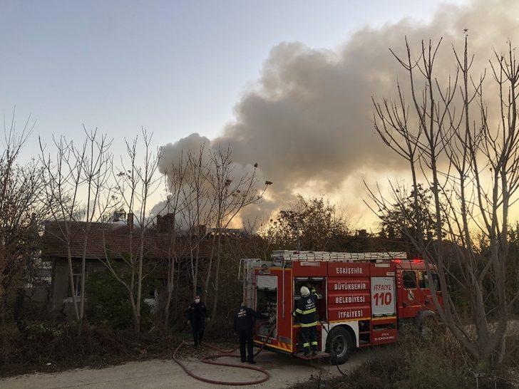 Metruk binada çıkan yangın korkuttu G1