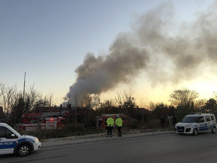 Metruk binada çıkan yangın korkuttu G4