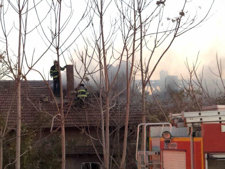 Metruk binada çıkan yangın korkuttu G5